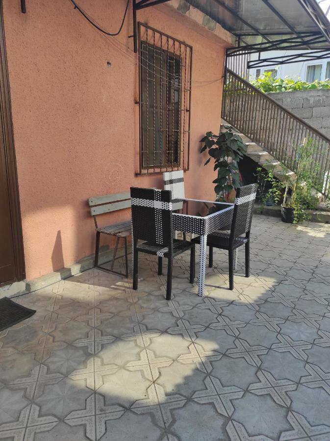 Hotel Гостевой Дом Лума Sochumi Exterior foto