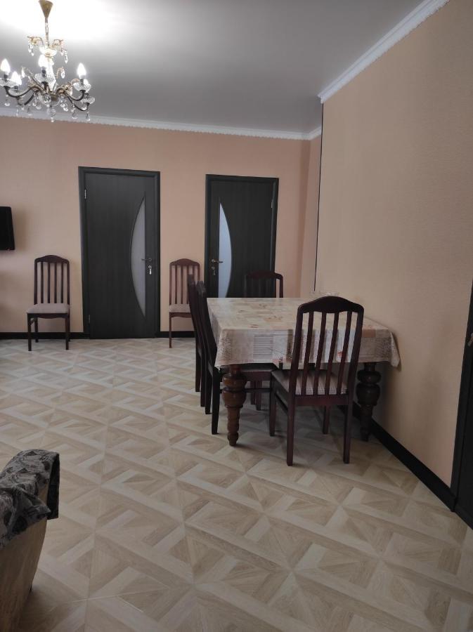 Hotel Гостевой Дом Лума Sochumi Exterior foto